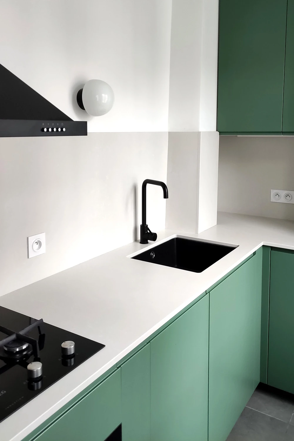 Project portfolio of architects Lydia B. Yubero and Cristina S. Algarra based in France.